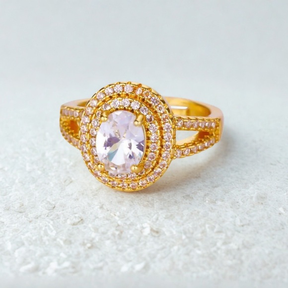 Gold and White Pearl Ring - Picture 3 of 8